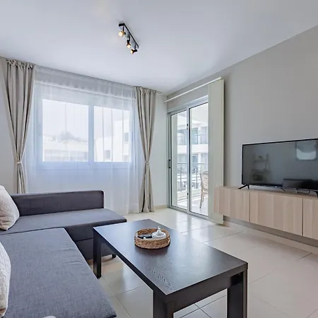Stylish One-Bedroom Sea Retreat Paralimni Exterior foto