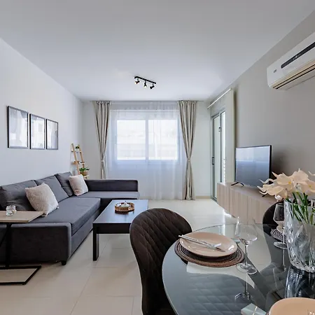 Stylish One-Bedroom Sea Retreat Paralimni Exterior foto