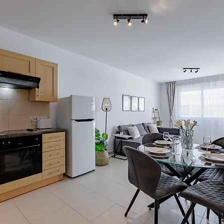 Stylish One-Bedroom Sea Retreat Paralimni Exterior foto
