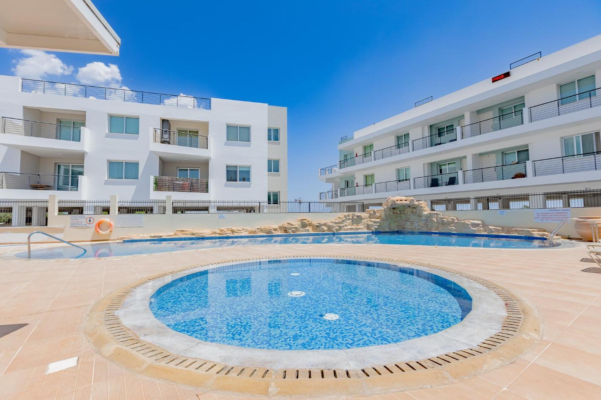 Apartment Stylish One-bedroom Sea Retreat Paralimni