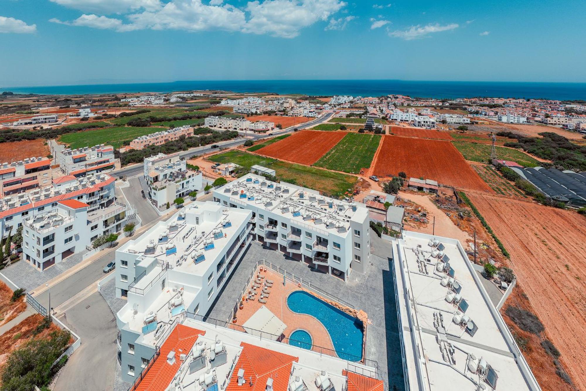 Stylish One-bedroom Sea Retreat Paralimni