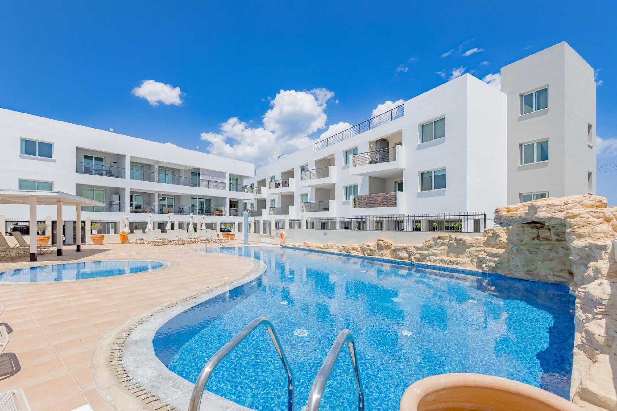 Stylish One-bedroom Sea Retreat * Paralimni