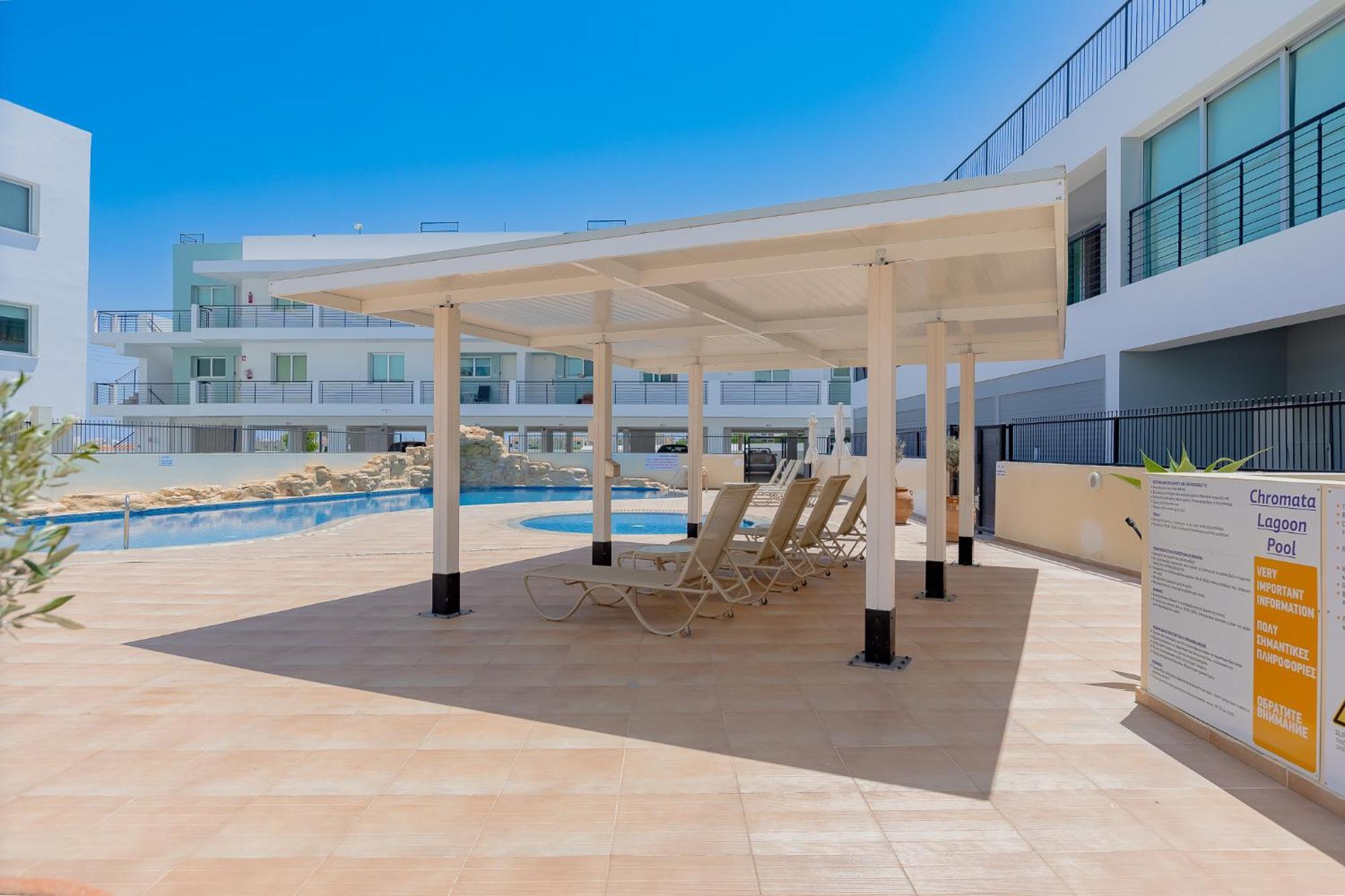 Stylish One-bedroom Sea Retreat Apartment Paralimni