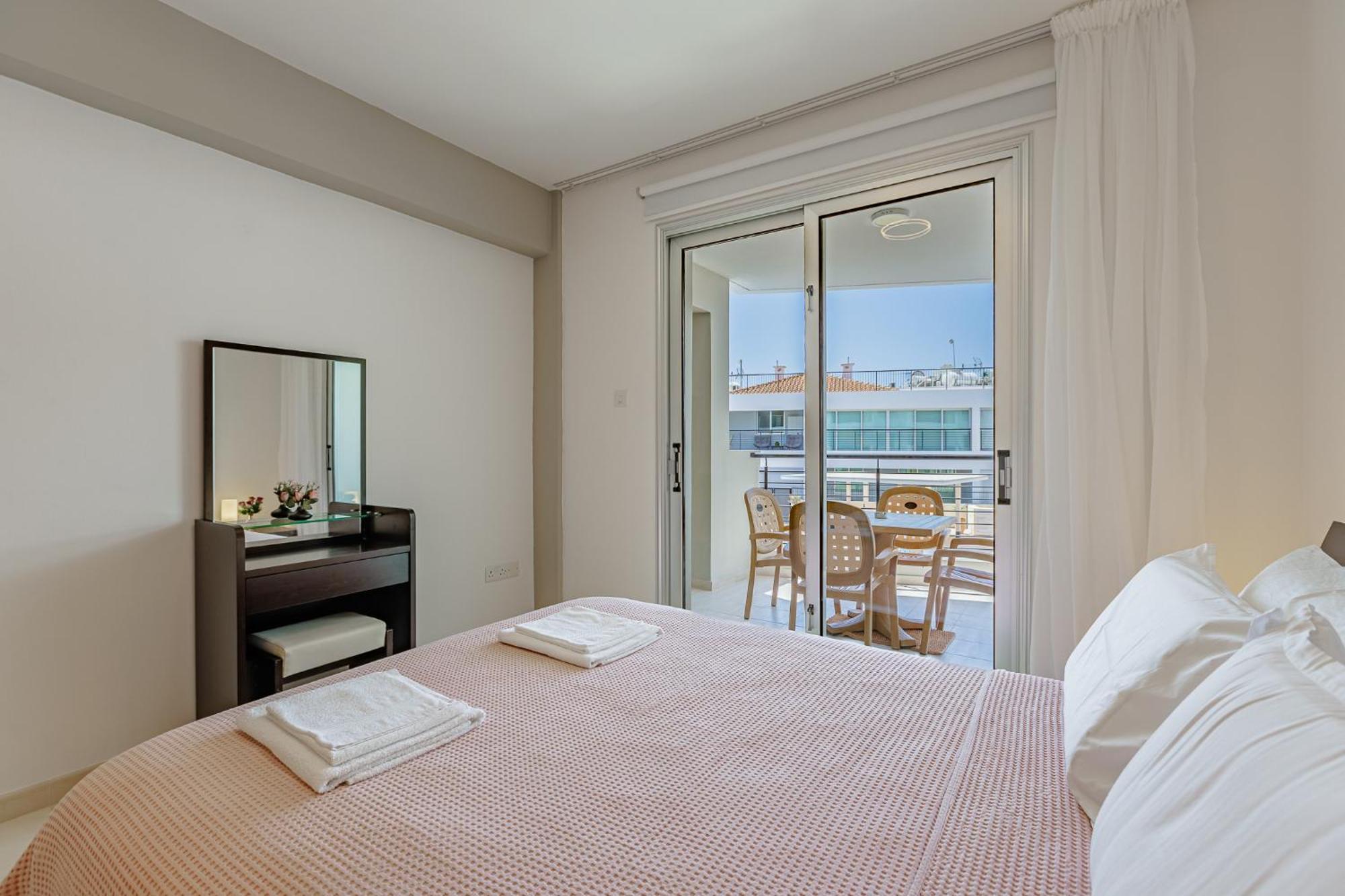 Stylish One-bedroom Sea Retreat * Paralimni