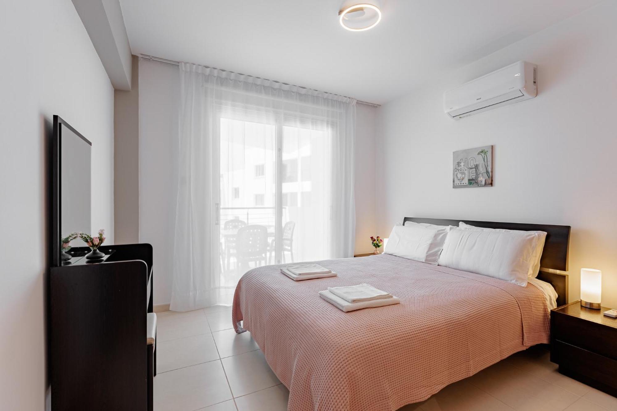 Stylish One-bedroom Sea Retreat * Paralimni