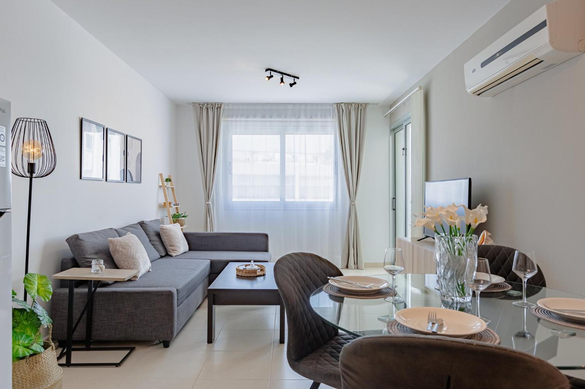 Apartment Stylish One-bedroom Sea Retreat *