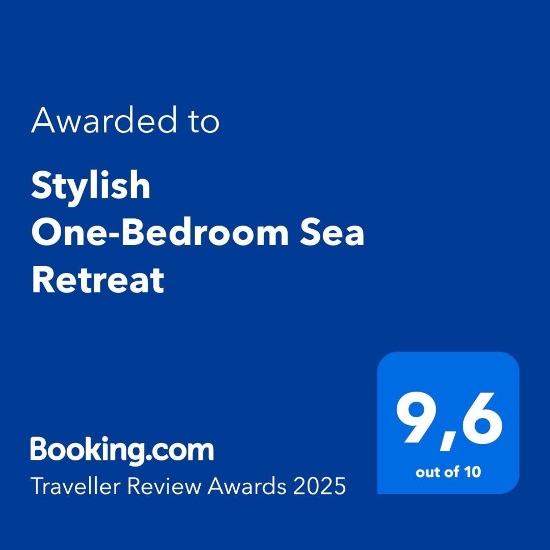 Stylish One-bedroom Sea Retreat Apartment
